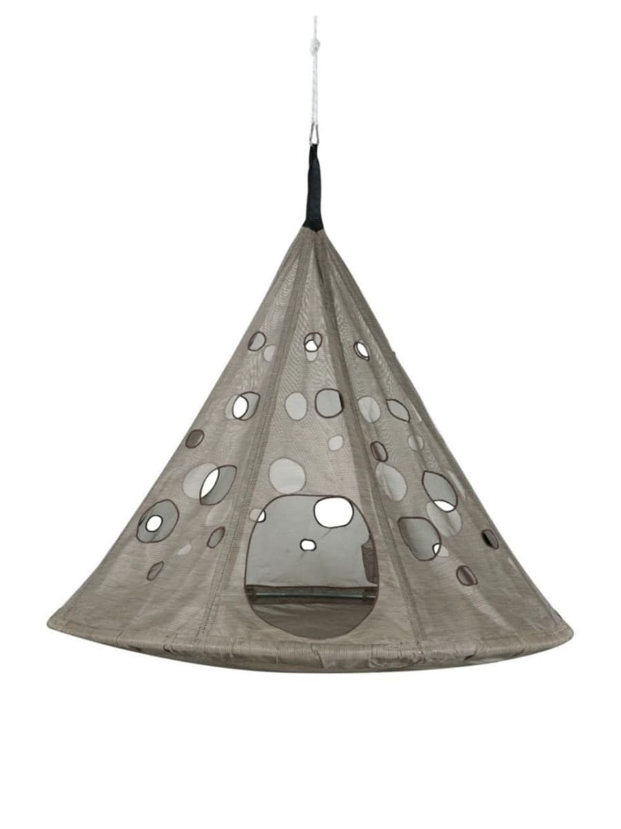 Open hanging triangle tent